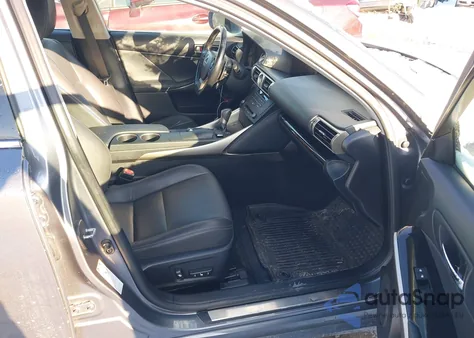 2016 Lexus Is 300 z USA, uszkodzony, nr VIN JTHCM1D20G5010834